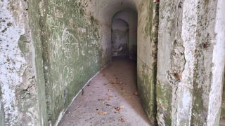 Obraz zawieraj�cy jaskinia, tunel, opuszczone, beton

Opis wygenerowany automatycznie